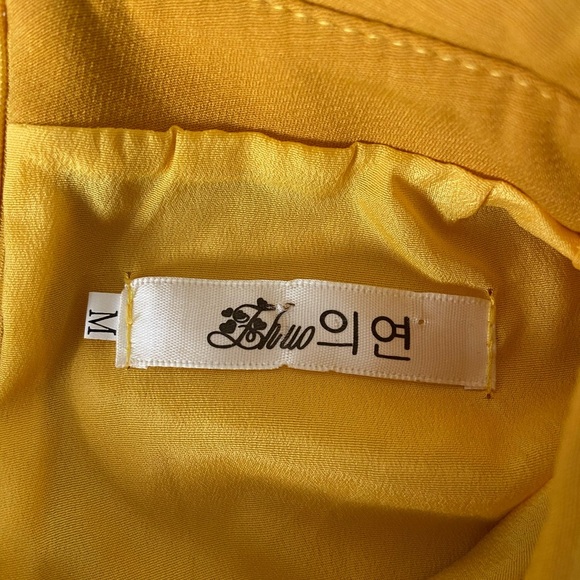 NWOT | Women’s deep yellow floral embroidered shift swing collared‎ dress medium - Picture 7 of 7